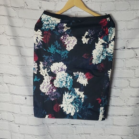 M and S Woman Skirt - Picture 1 of 4